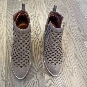 Jeffrey Campbell Taggart booties size 8